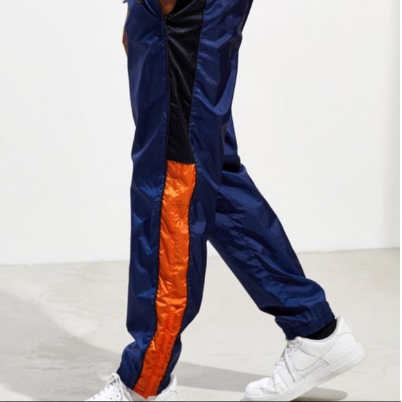 Brand New Lacoste UO Exclusive Nylon Track Pant - Picture 5 of 8